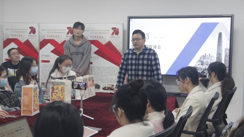教学质量：了解网课的教学质量，可以从以下几个方面入手：
